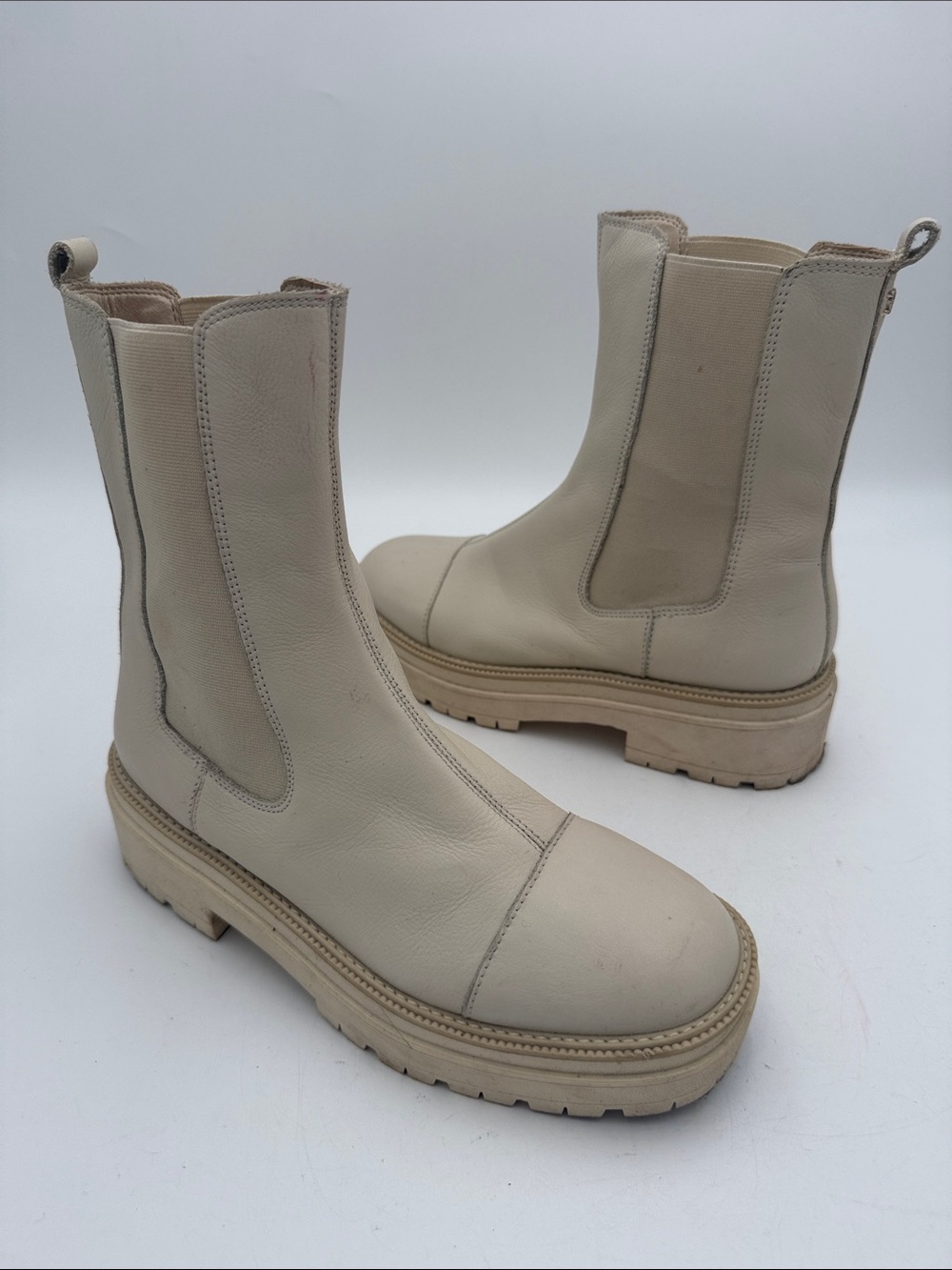 SAM EDELMAN  Cream Chelsea Boots - Contemporary Pull-On WOMEN 8.5M LEATHER Y2K